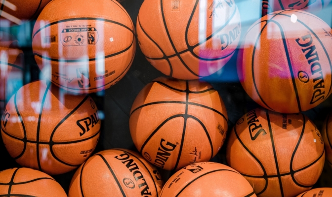 piłki do koszykówki